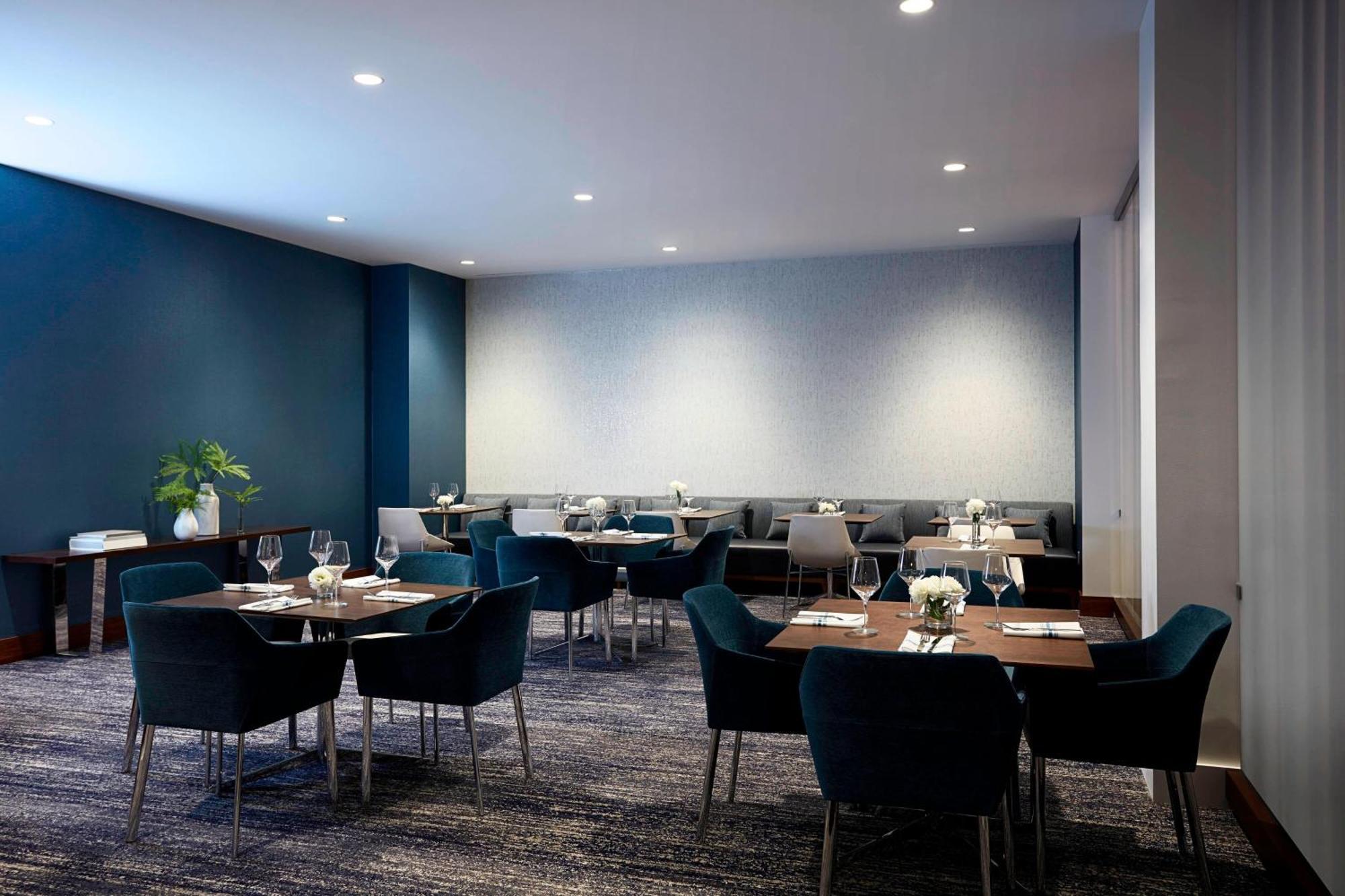 Long Island Marriott Hotel Uniondale Exterior foto
