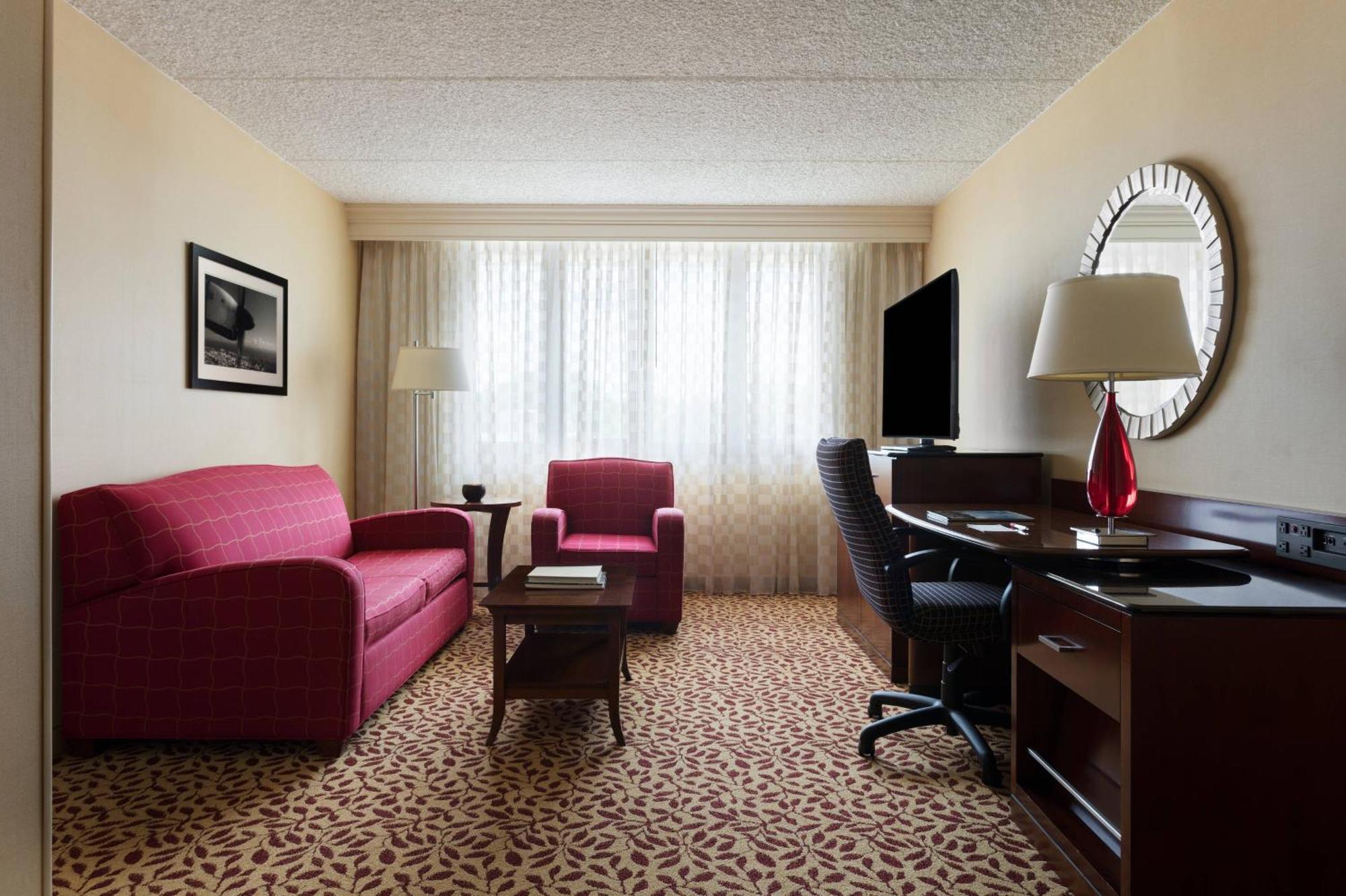 Long Island Marriott Hotel Uniondale Exterior foto